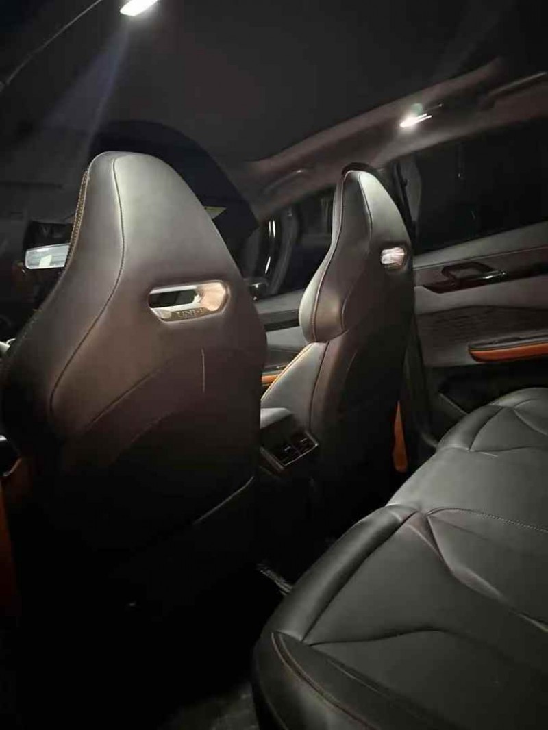 枣庄25年长安汽车UNI6