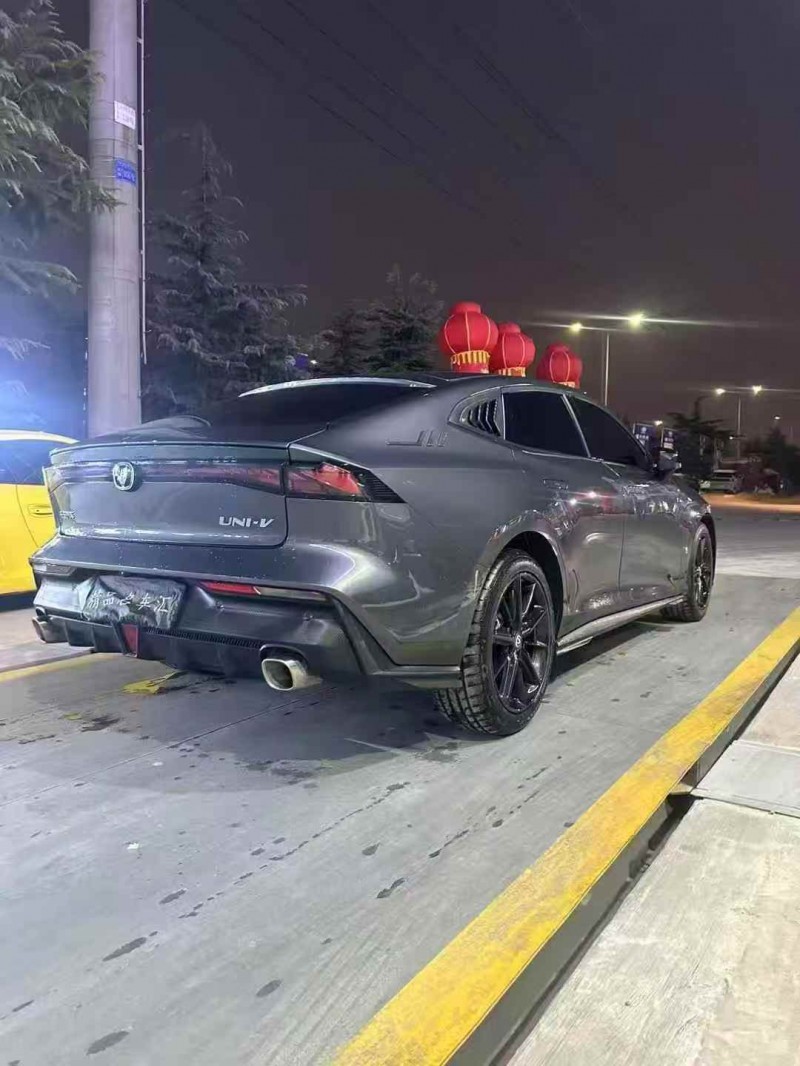 枣庄25年长安汽车UNI7