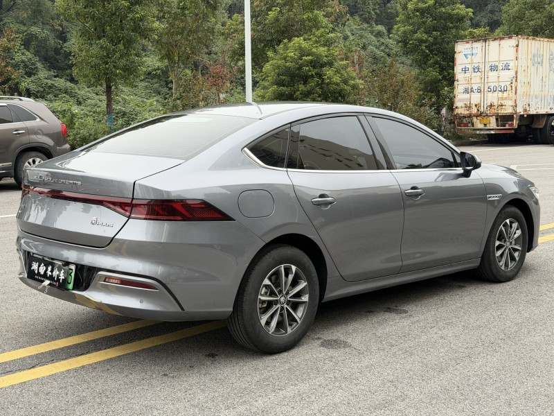 岳阳23年比亚迪秦9