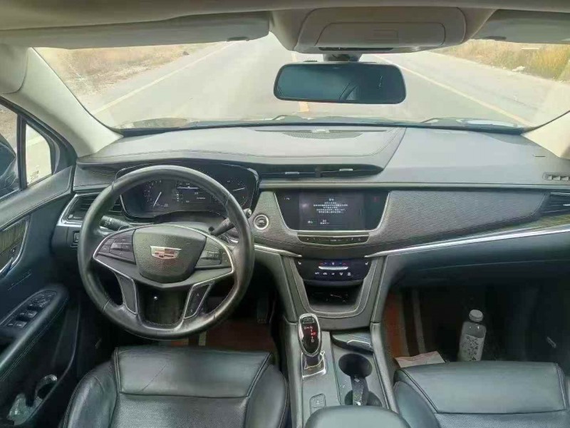 烟台16年凯迪拉克XT54