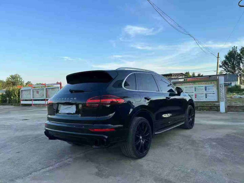 徐州17年保时捷卡宴5