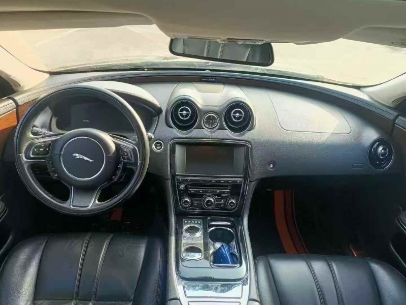 枣庄14年捷豹XJL4