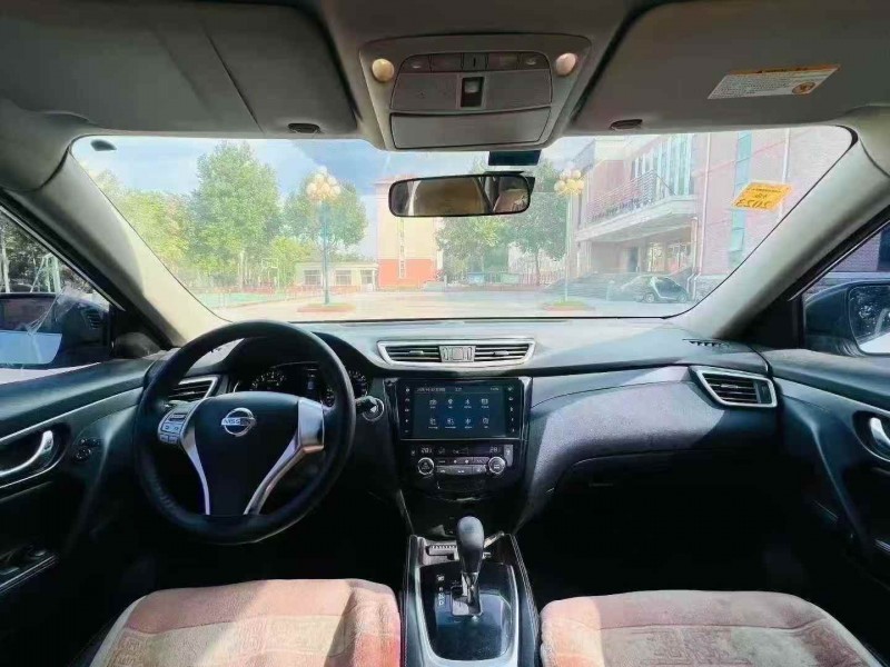 枣庄15年日产奇骏5