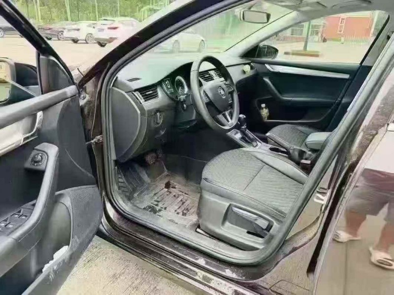 枣庄18年斯柯达明锐6