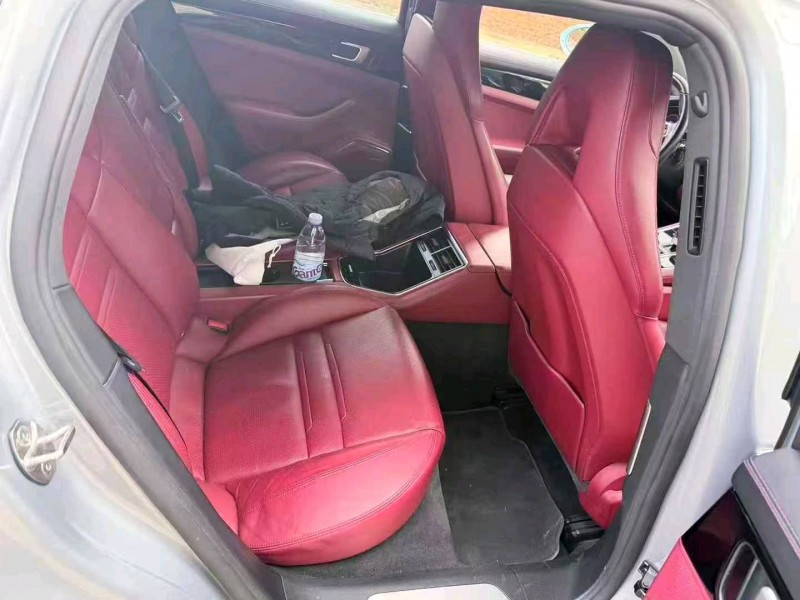 重庆19年保时捷帕拉梅拉9