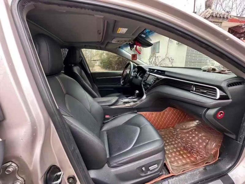 枣庄19年丰田凯美瑞4