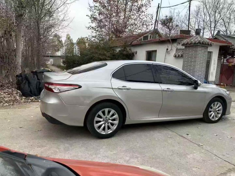 枣庄19年丰田凯美瑞7