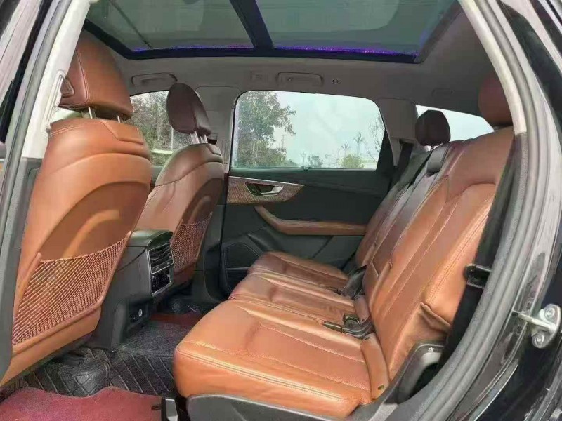 重庆21年奥迪Q75