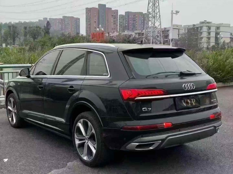 重庆21年奥迪Q77
