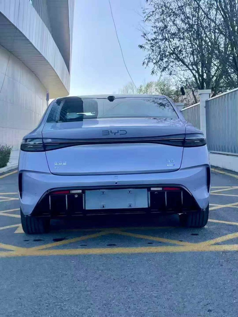 承德25年比亚迪海豹9