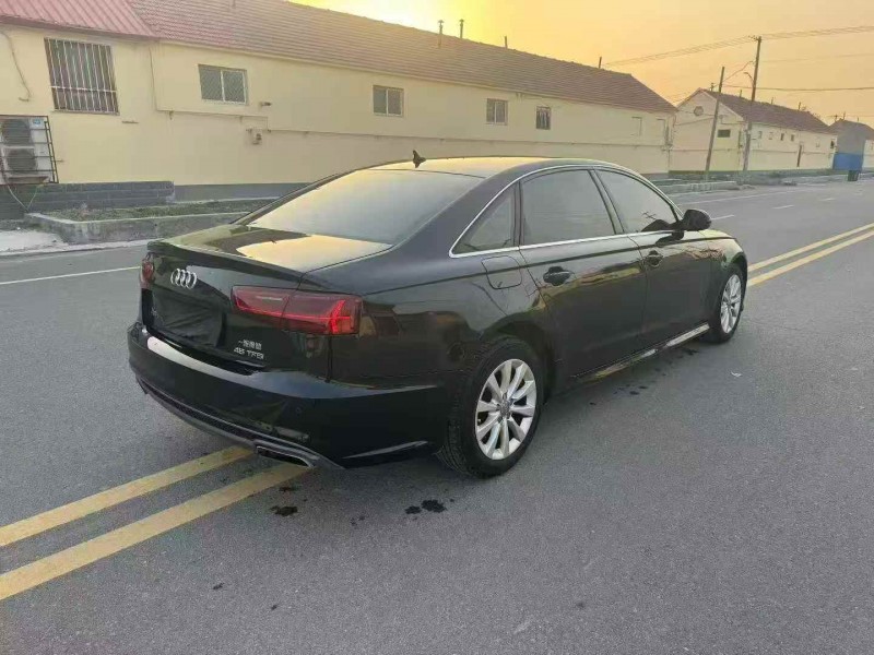 济宁18年奥迪A6L8
