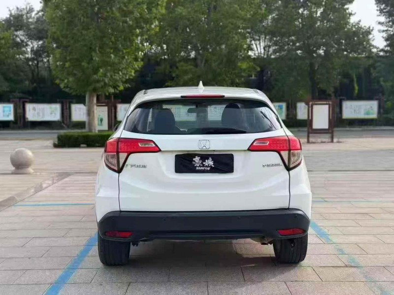 淄博21年本田缤智8