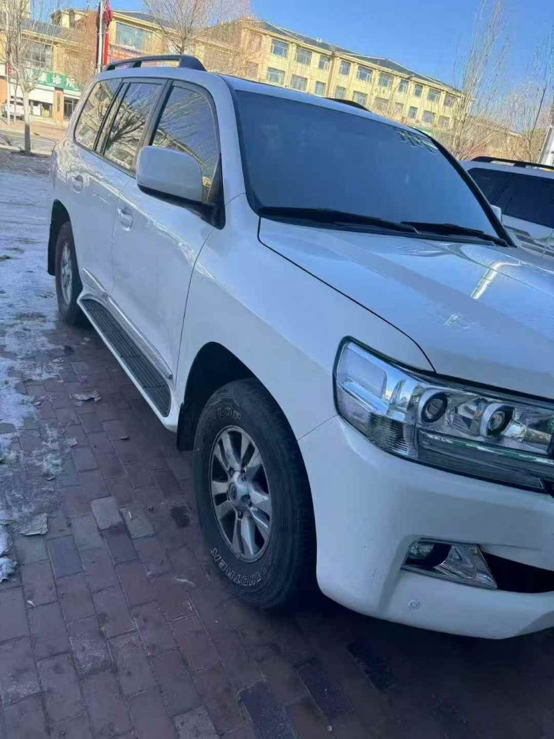 赤峰09年丰田兰德酷路泽2