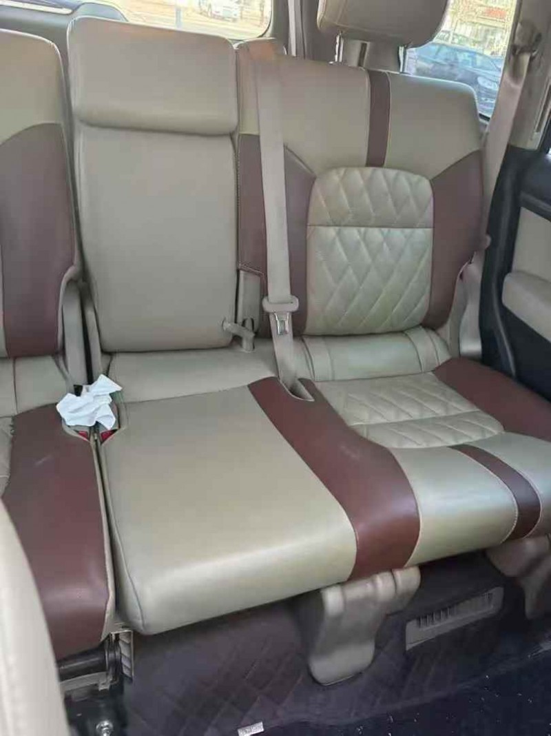 赤峰09年丰田兰德酷路泽6