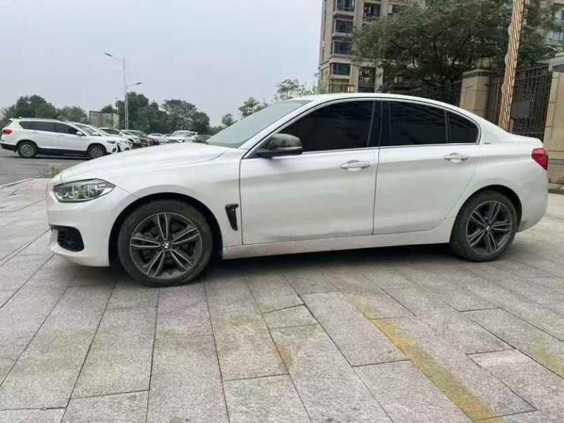 九江18年宝马1系2