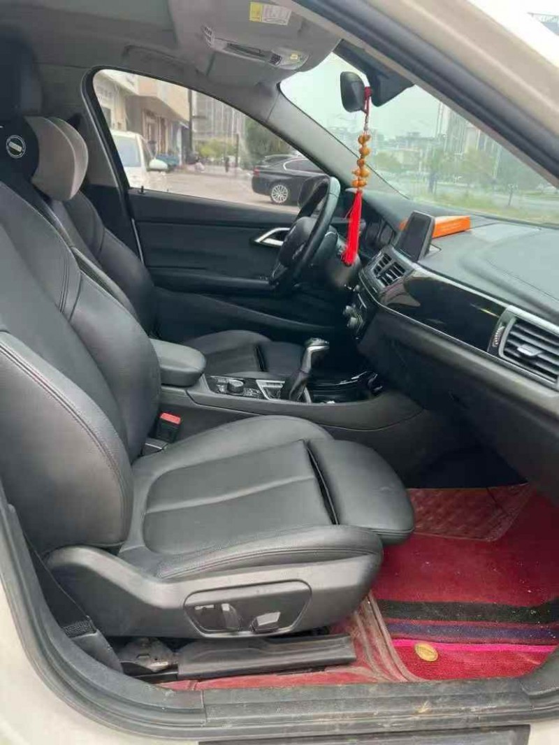 九江18年宝马1系6