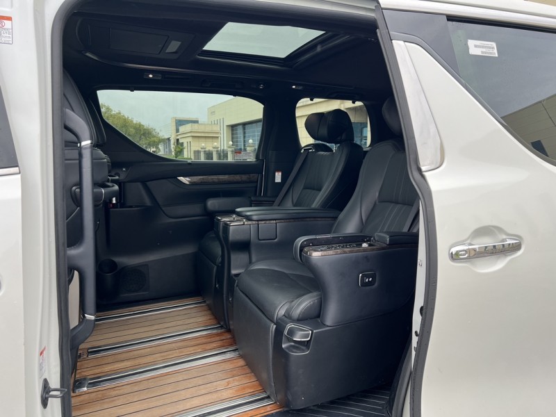 盐城18年丰田埃尔法5