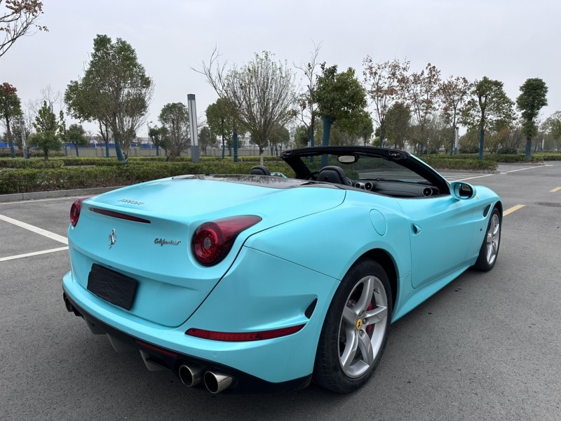 盐城15年法拉利California T8