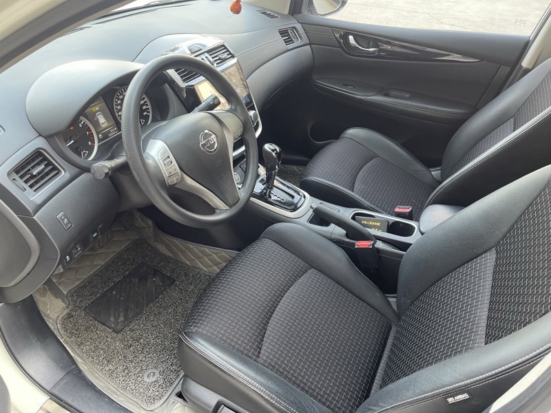 济宁17年日产骐达5