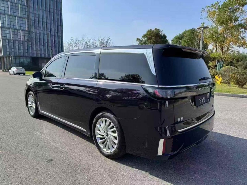 徐州24年岚图汽车梦想家8