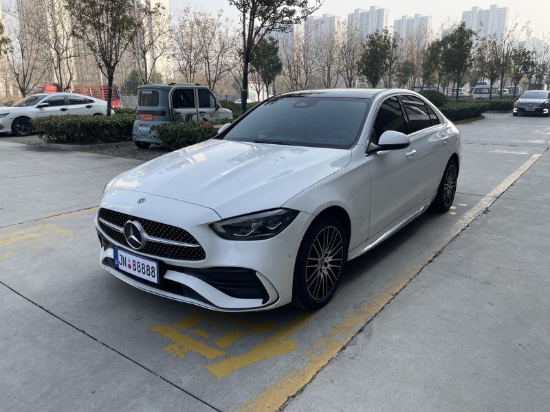 济宁22年奔驰C2