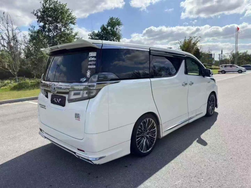 南通19年丰田埃尔法8