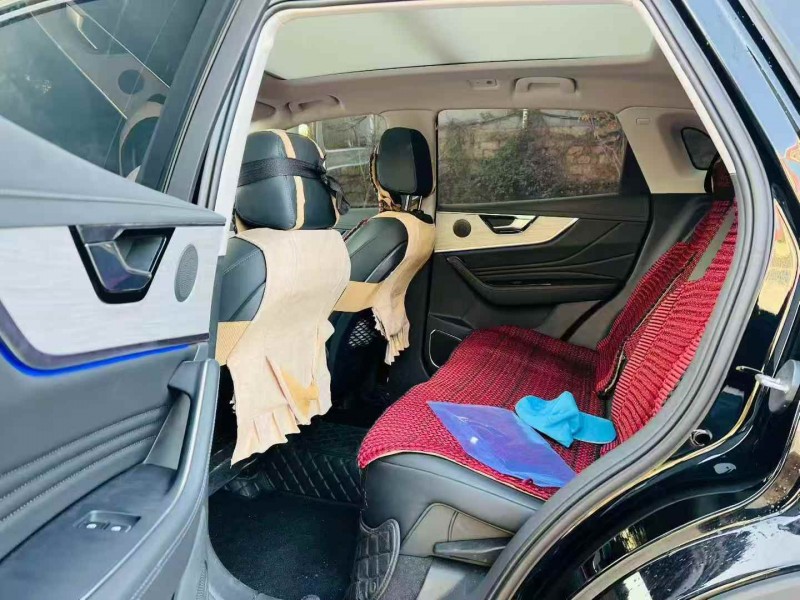 济宁24年红旗HS54