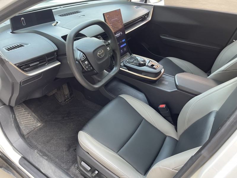 济宁24年丰田BZ3Pro4