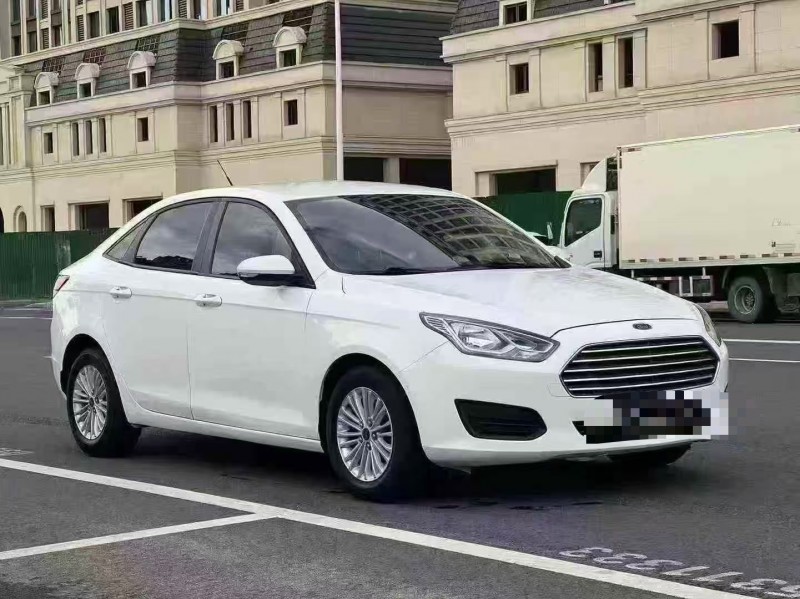 郑州17年福特福睿斯2