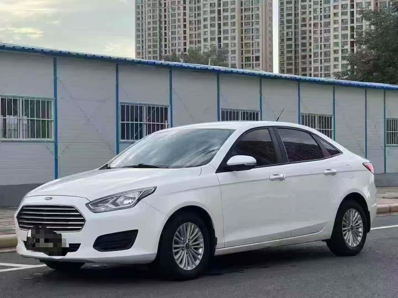 郑州17年福特福睿斯3