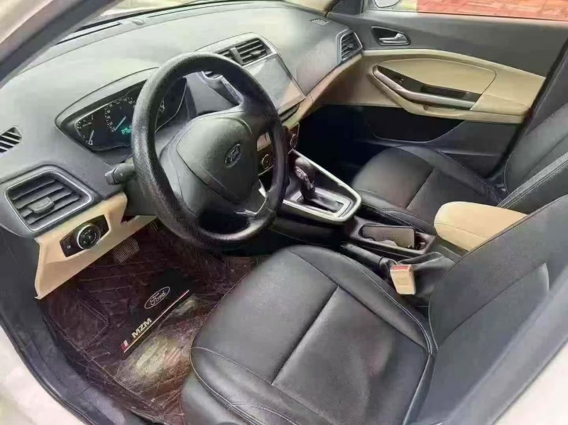 郑州17年福特福睿斯5