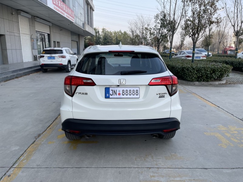 济宁21年本田缤智9