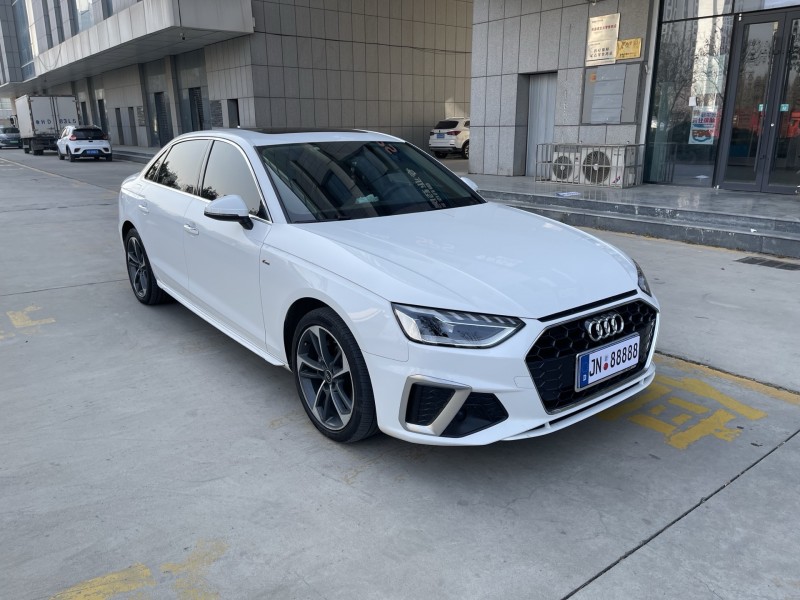 济宁23年奥迪A4L3