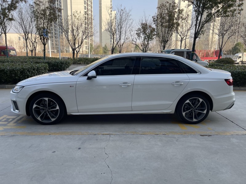 济宁23年奥迪A4L8