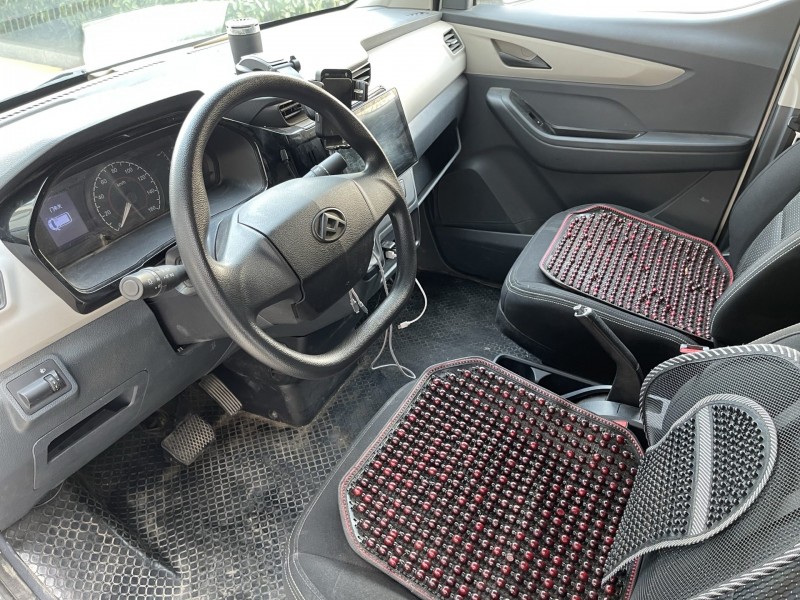 济宁23年大通maxus5