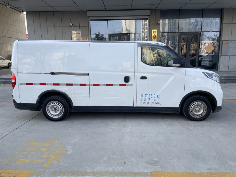 济宁23年大通maxus7