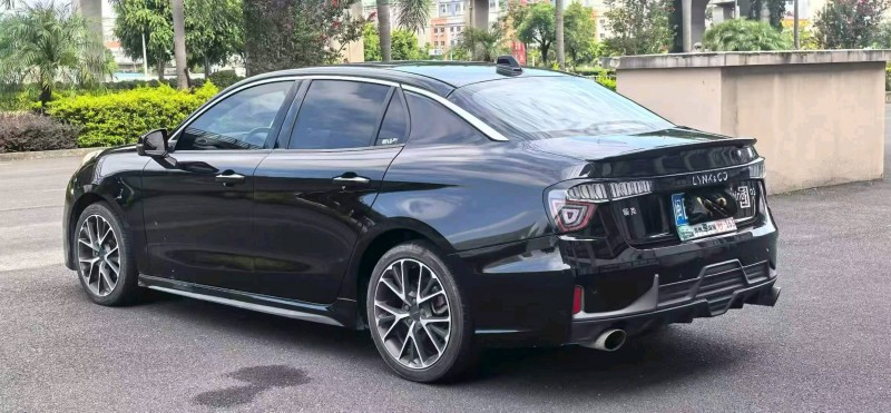 漳州18年领克037