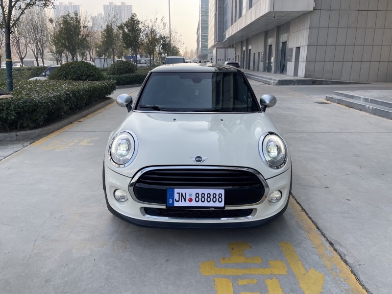济宁17年MINICooper1