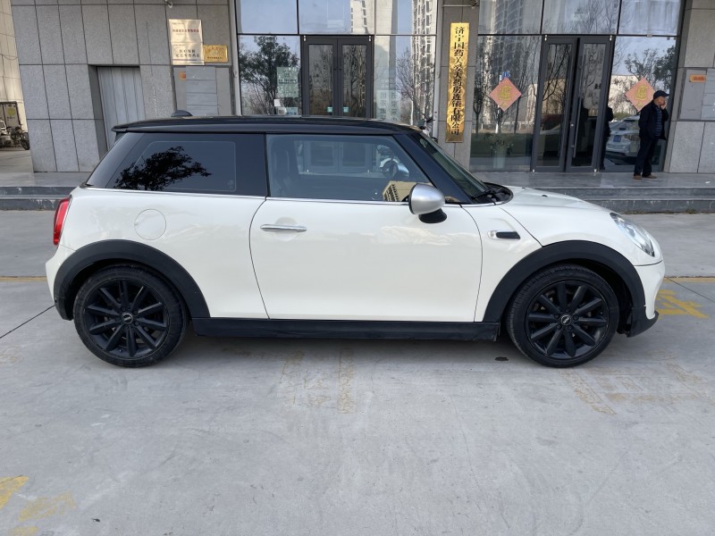 济宁17年MINICooper7