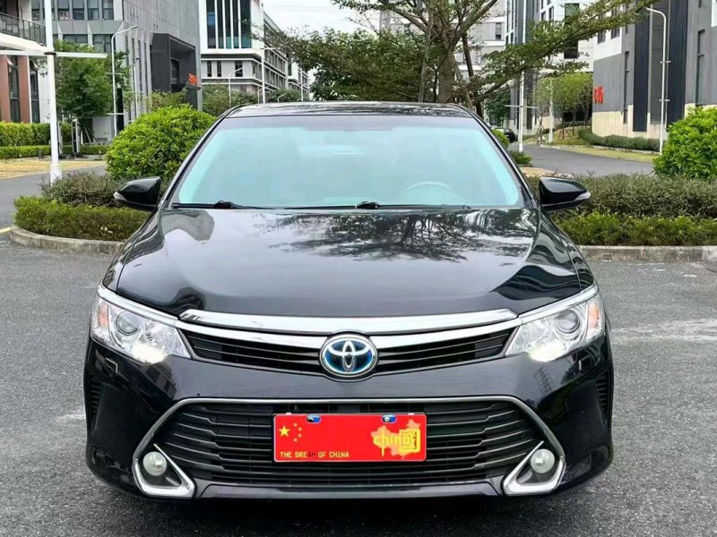 广州17年丰田凯美瑞1