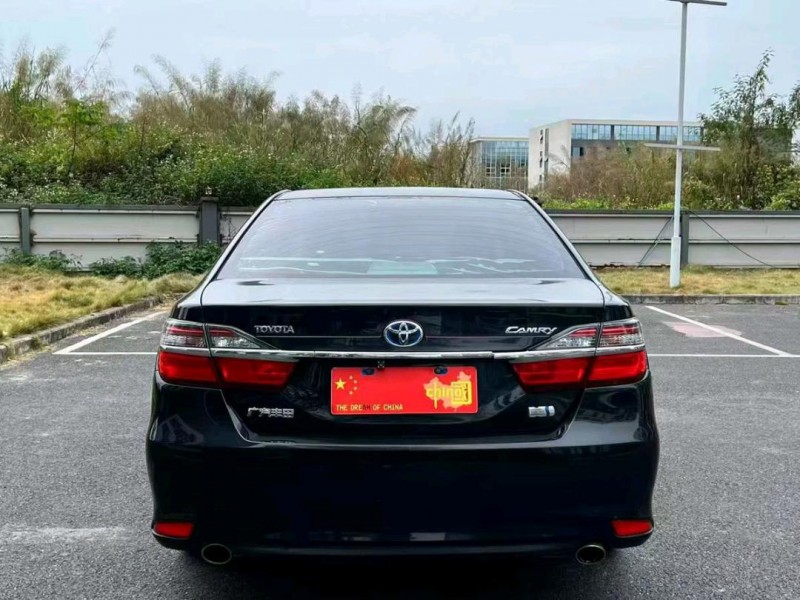 广州17年丰田凯美瑞5