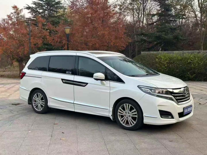 济宁18年本田艾力绅2