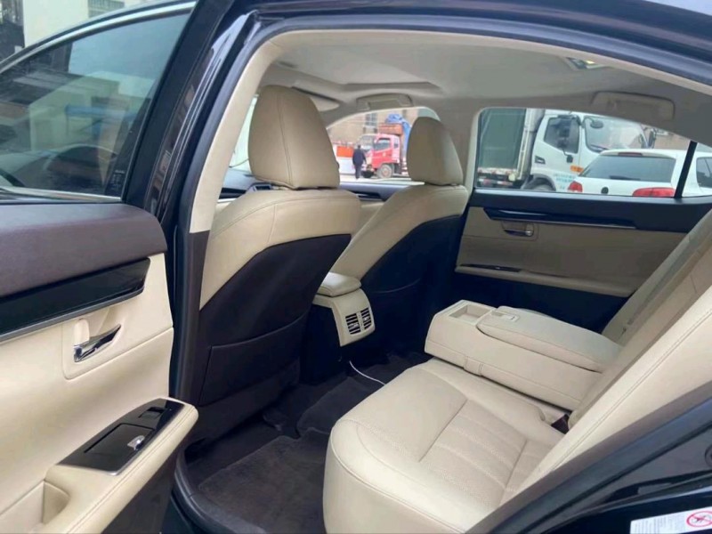 广州16年雷克萨斯ES5