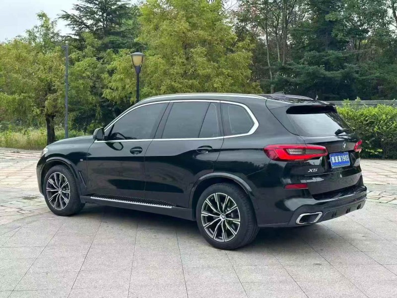 济宁20年宝马X58