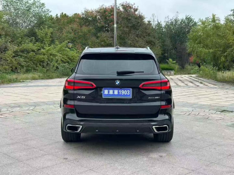 济宁20年宝马X59