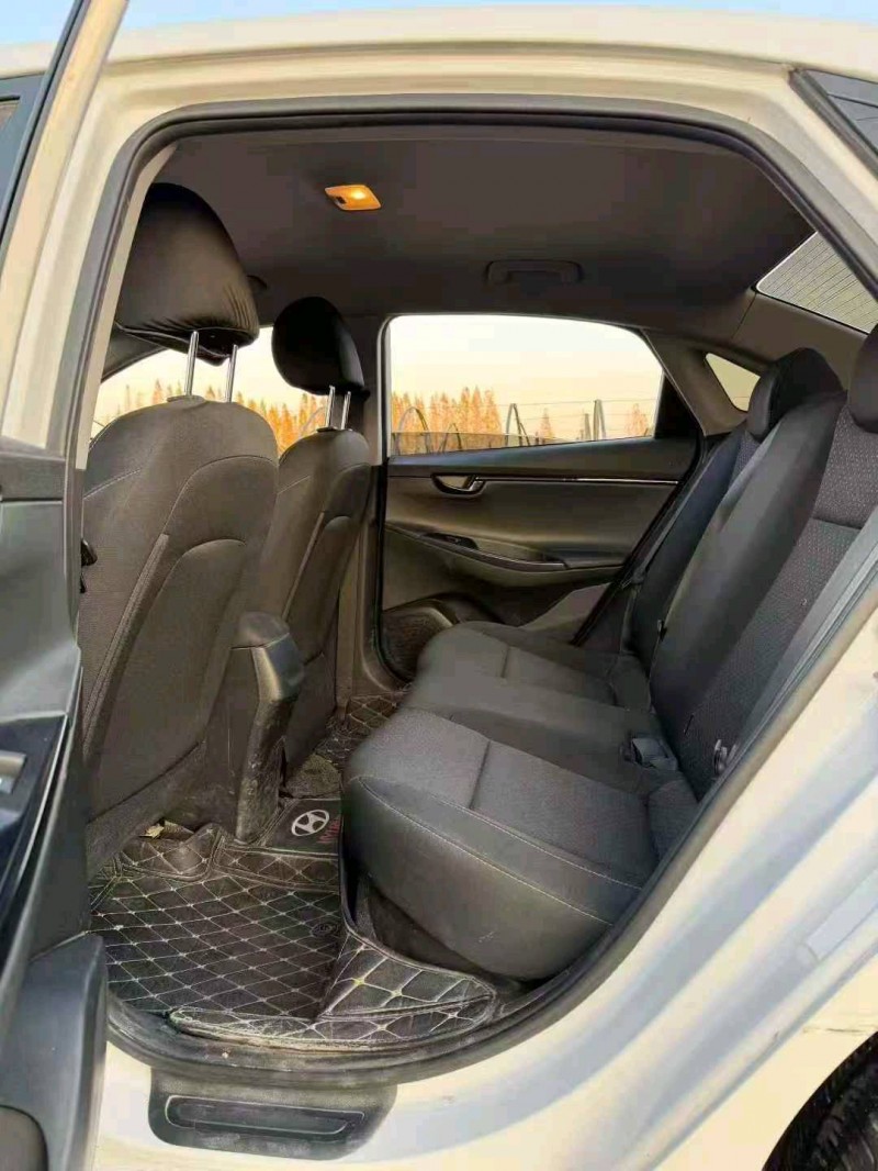 温州19年现代悦动6