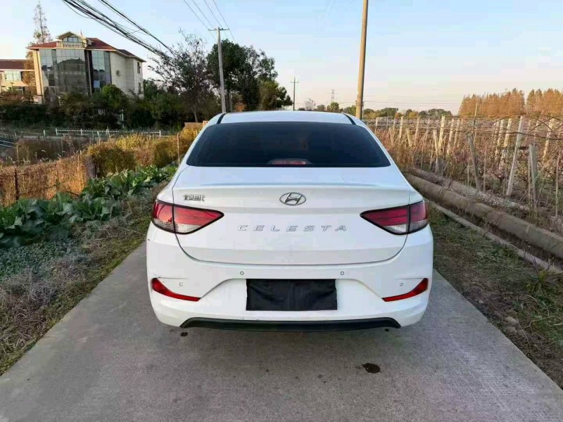 温州19年现代悦动9