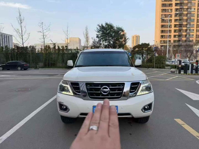 枣庄17年日产途乐1