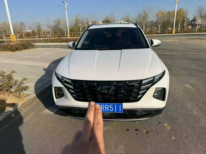 鹤壁23年现代途胜1