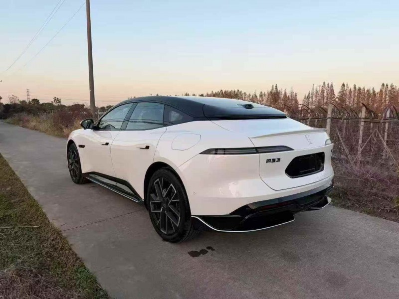 嘉兴25年阿维塔068